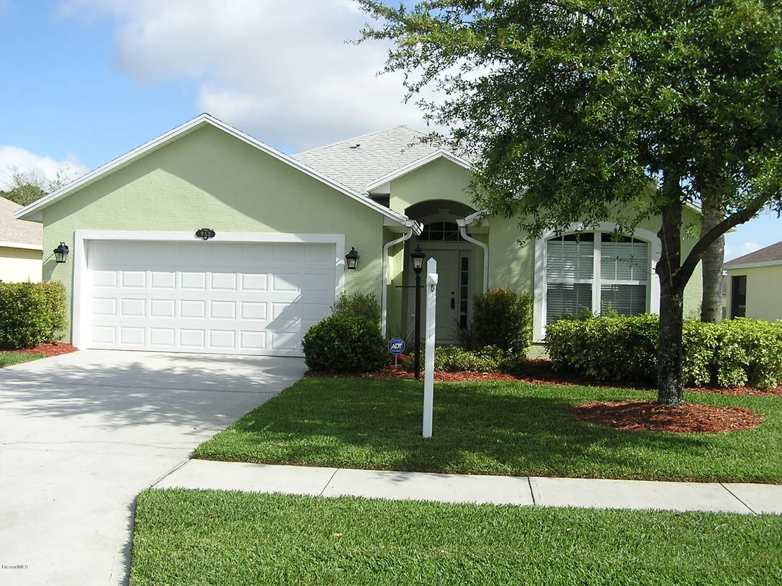 Photo of 933 Tavernier Circle