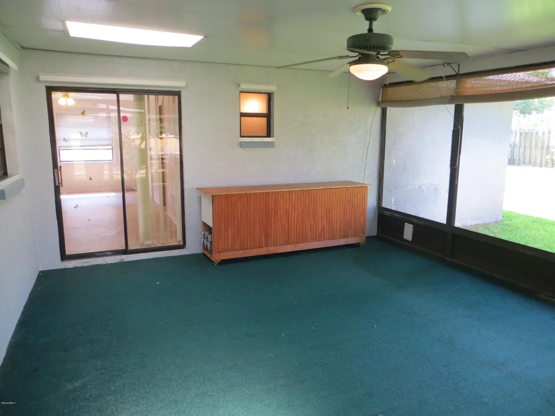 Photo of 947 Pineland Drive