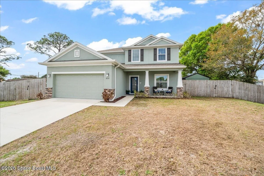 Photo of 800 Lyons Circle NW