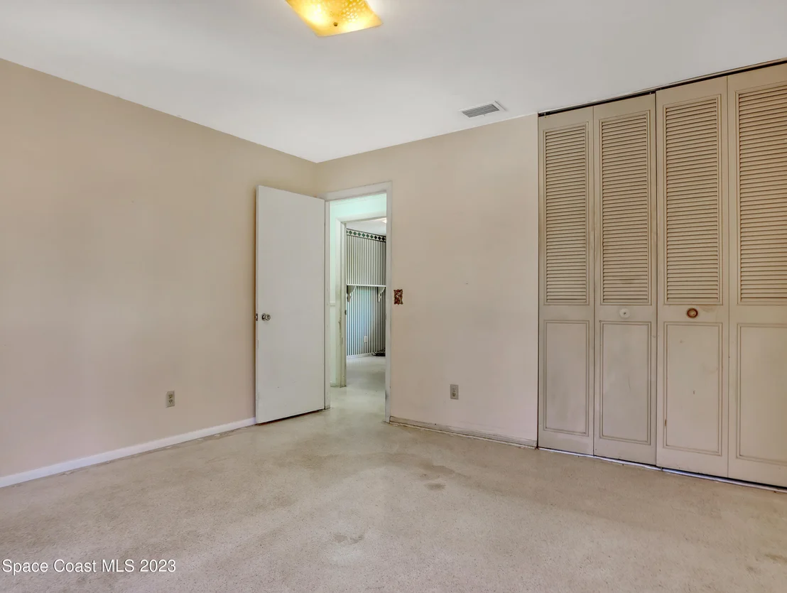 Photo of 2265 Lakeview Drive