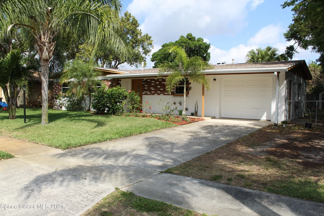 Photo of 992 Sarazen Drive