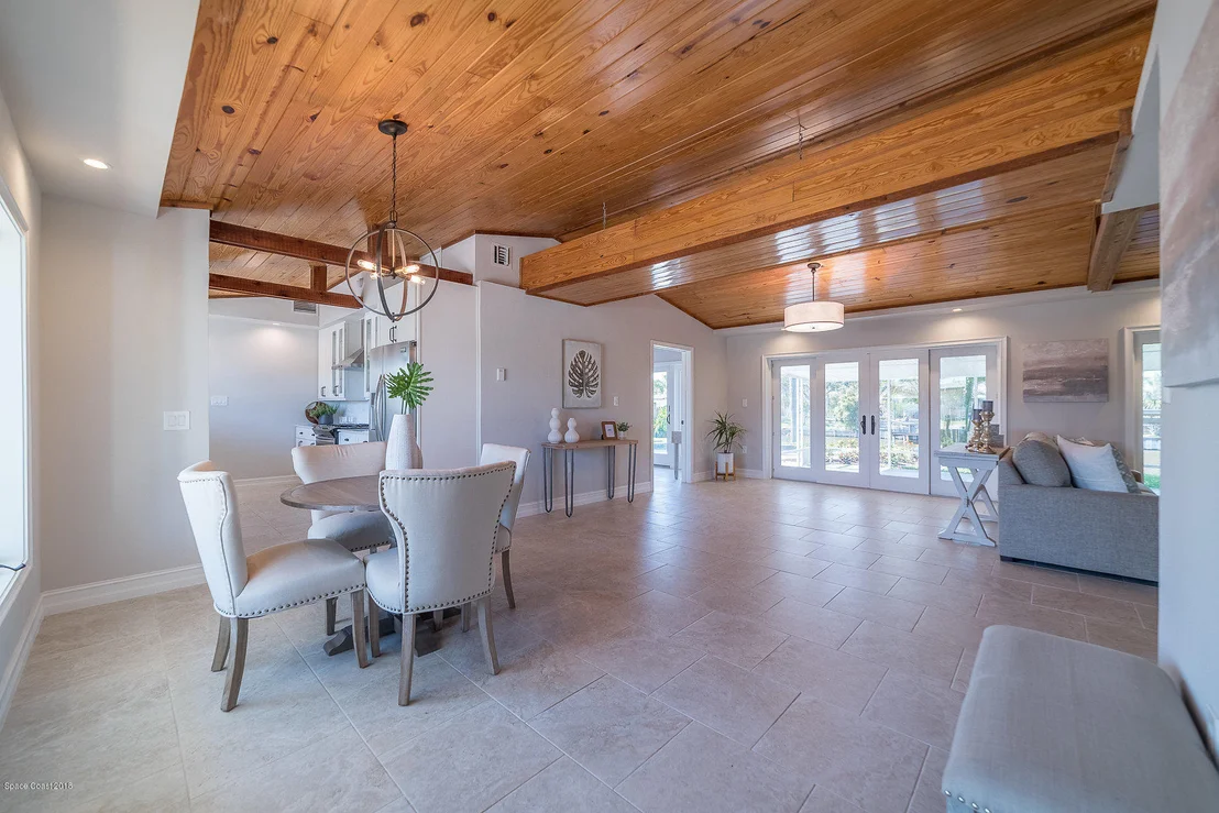 Photo of 417 Cardinal Drive
