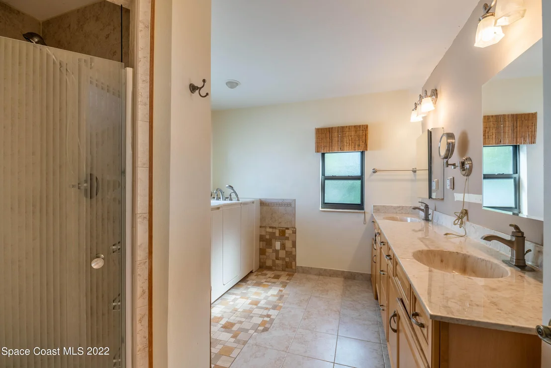 Photo of 573 Orange Avenue