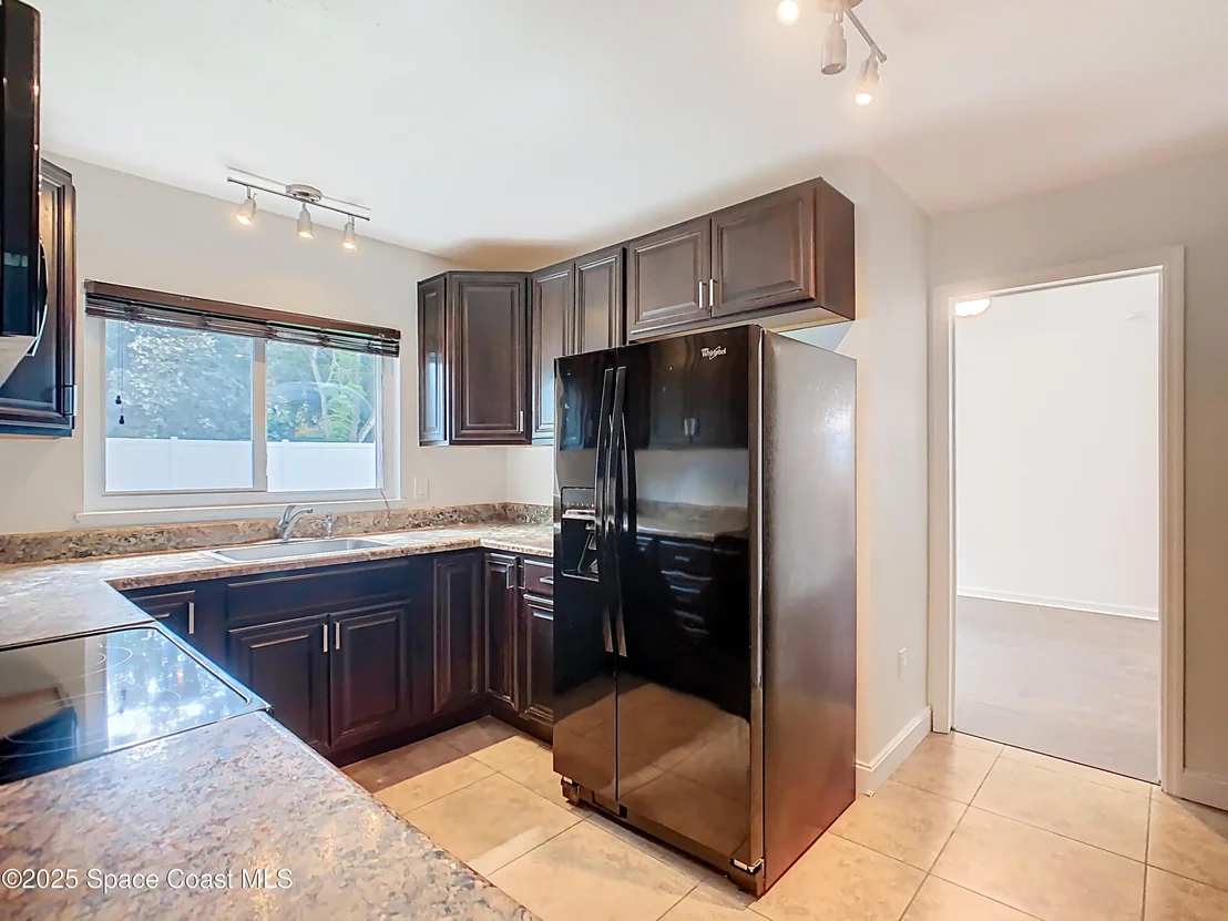 Photo of 819 W Whitmire Drive