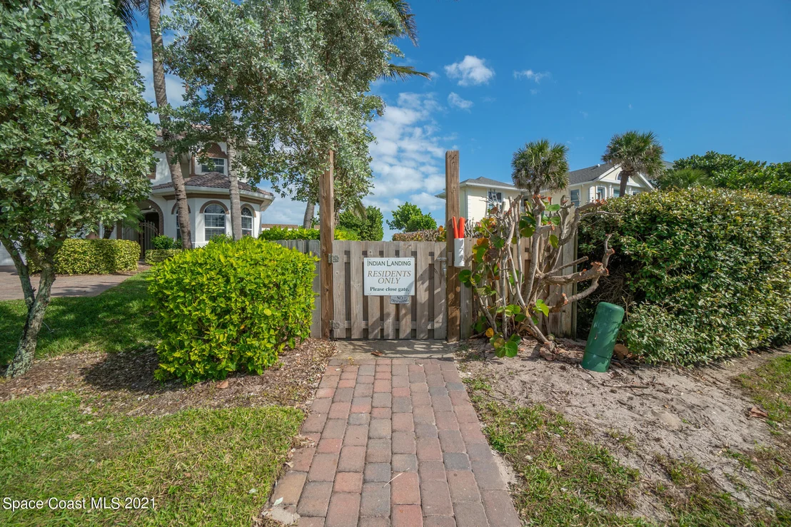 Photo of 5467 Solway Drive