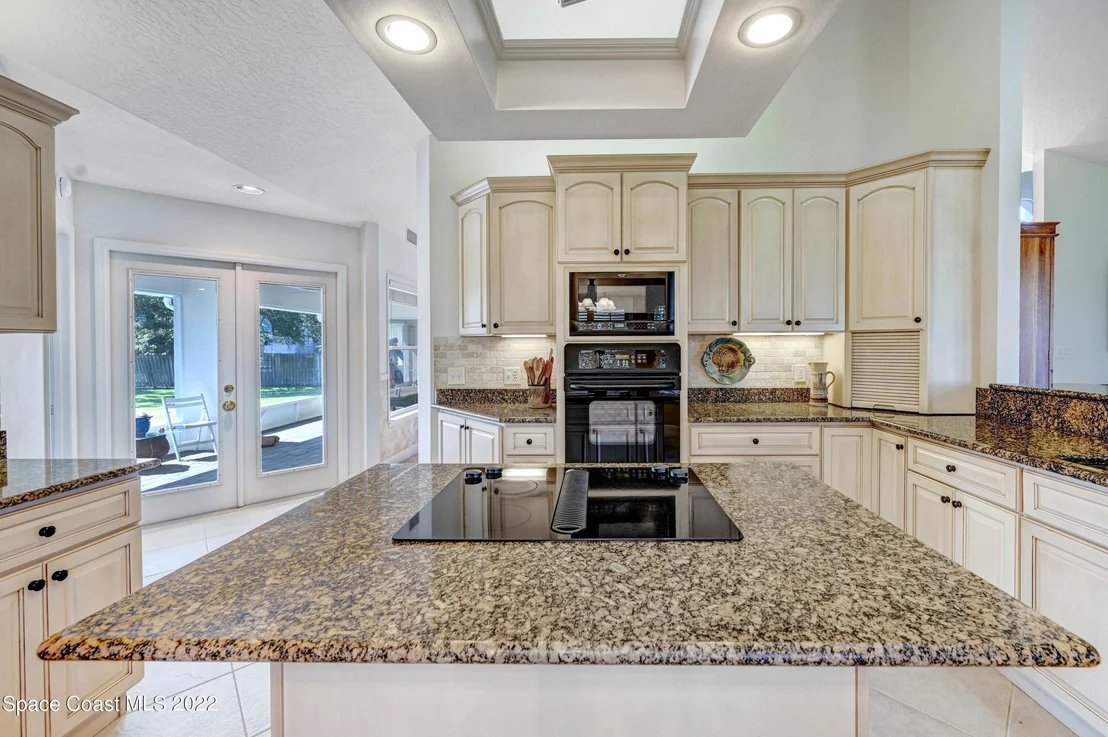 Photo of 115 River Road Circle