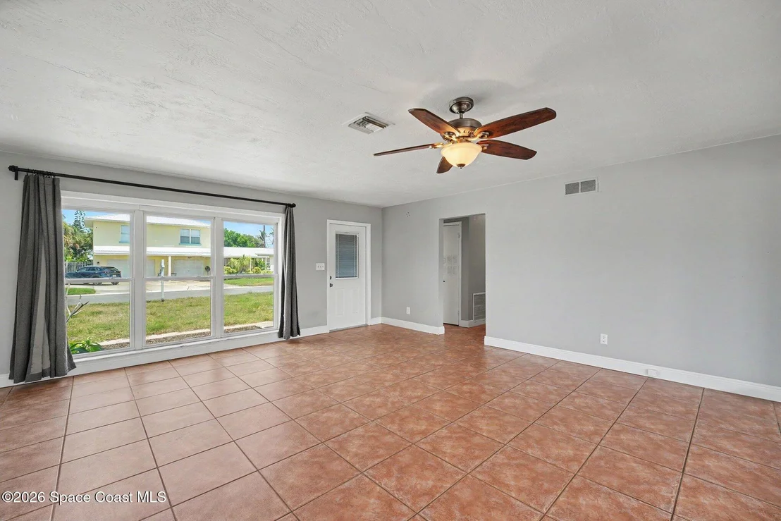 Photo of 112 SE 3rd Street