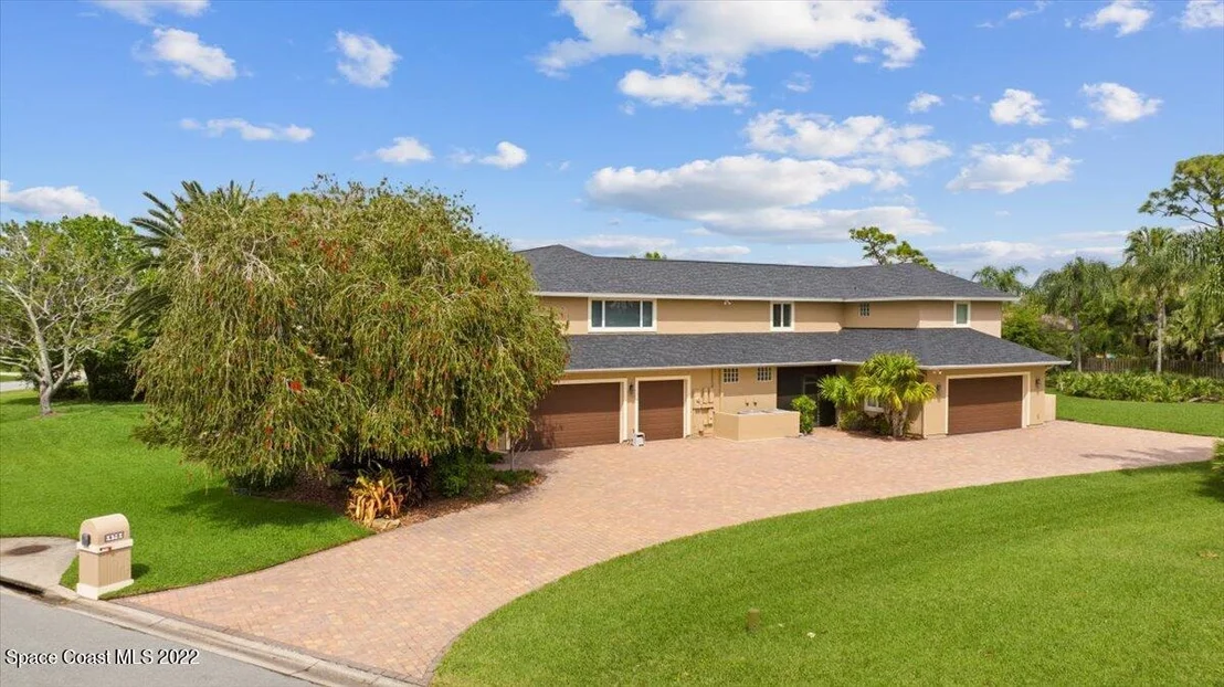 Photo of 873 Oak Park Drive