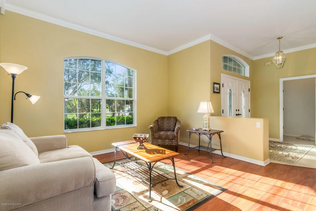 Photo of 1890 Windbrook Drive SE