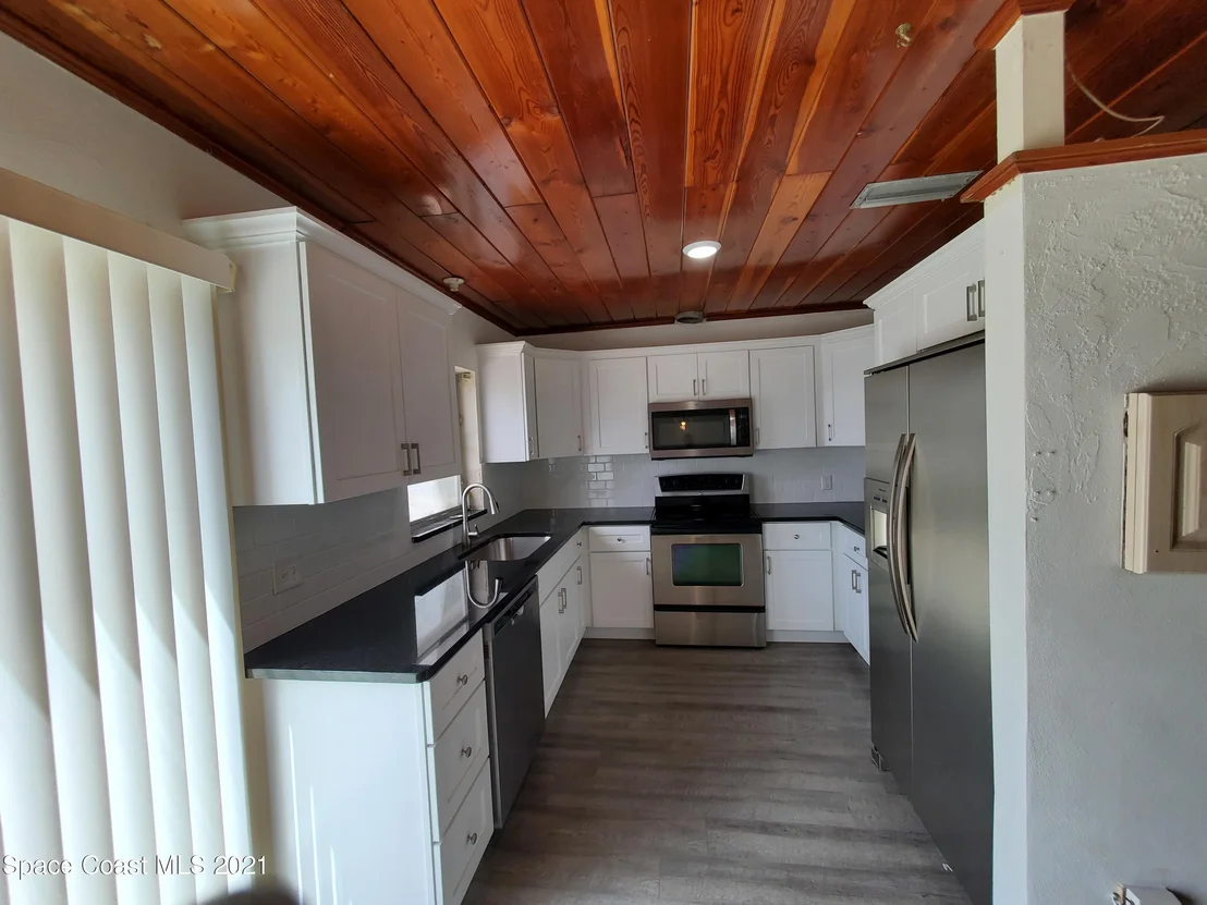 Photo of 2511 Vernon Drive NE