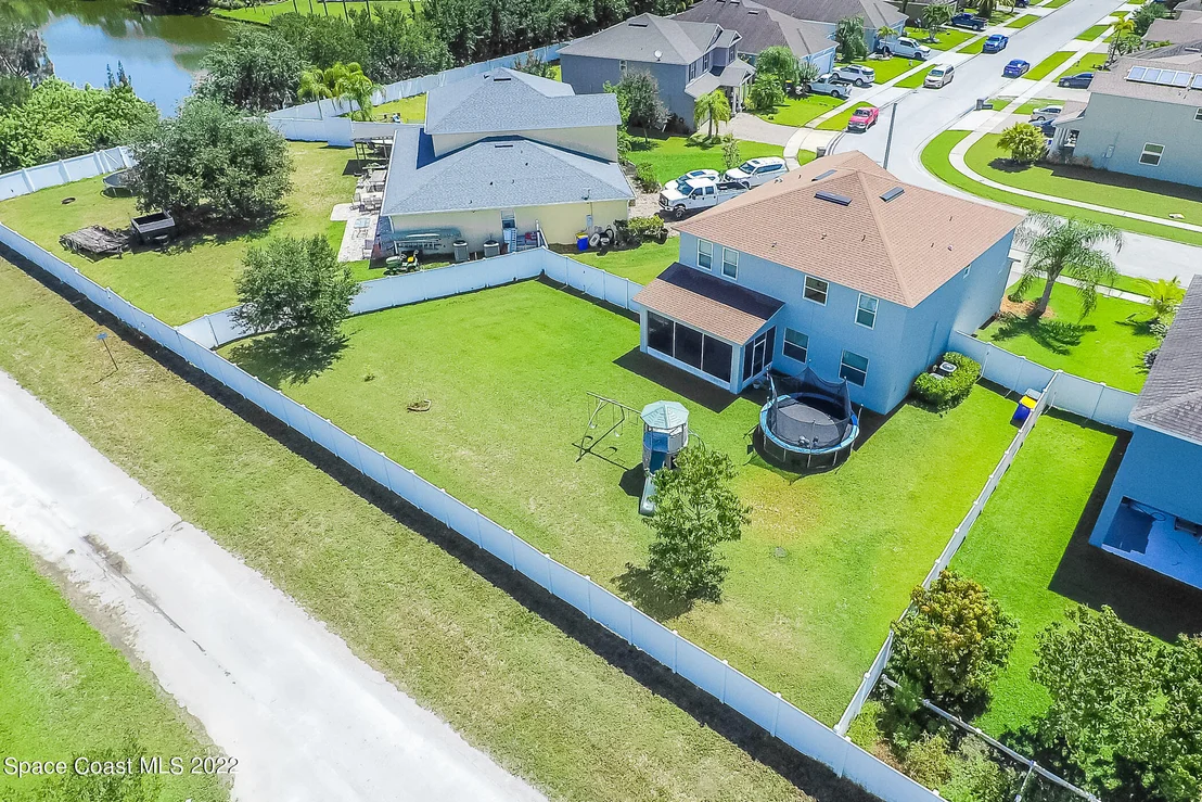 Photo of 1820 Bridgeport Circle