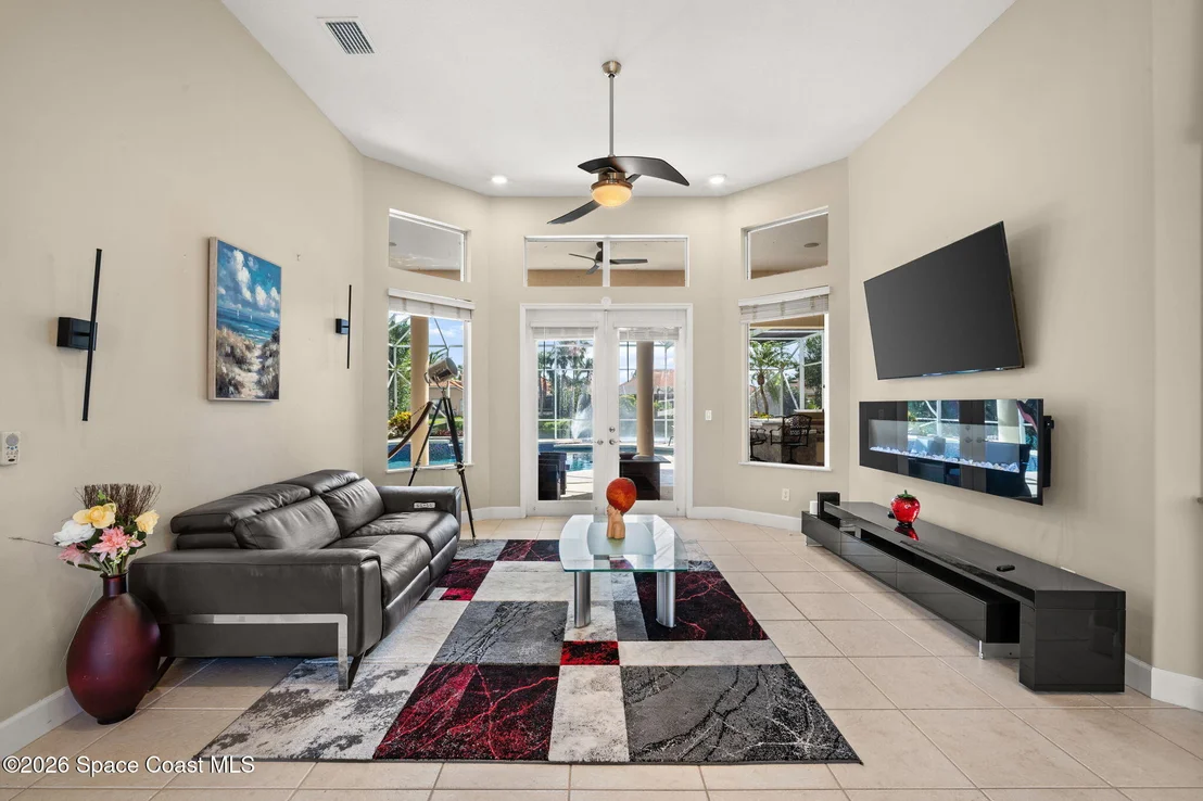 Photo of 347 Lanternback Island Drive