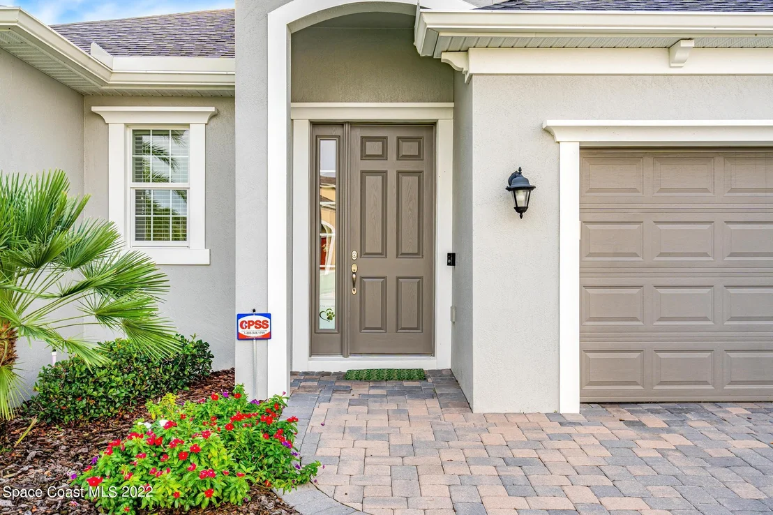 Photo of 2932 Casterton Drive