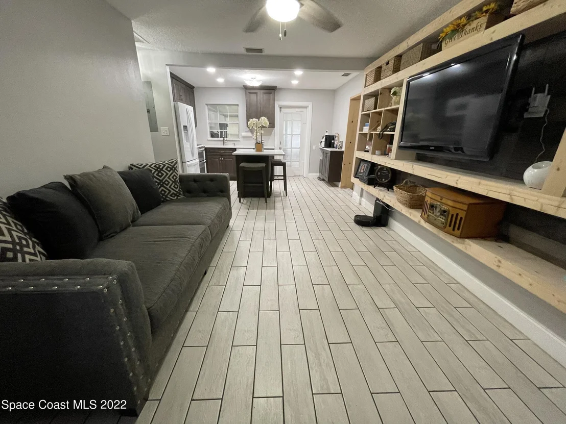 Photo of 4097 Robinhood Drive
