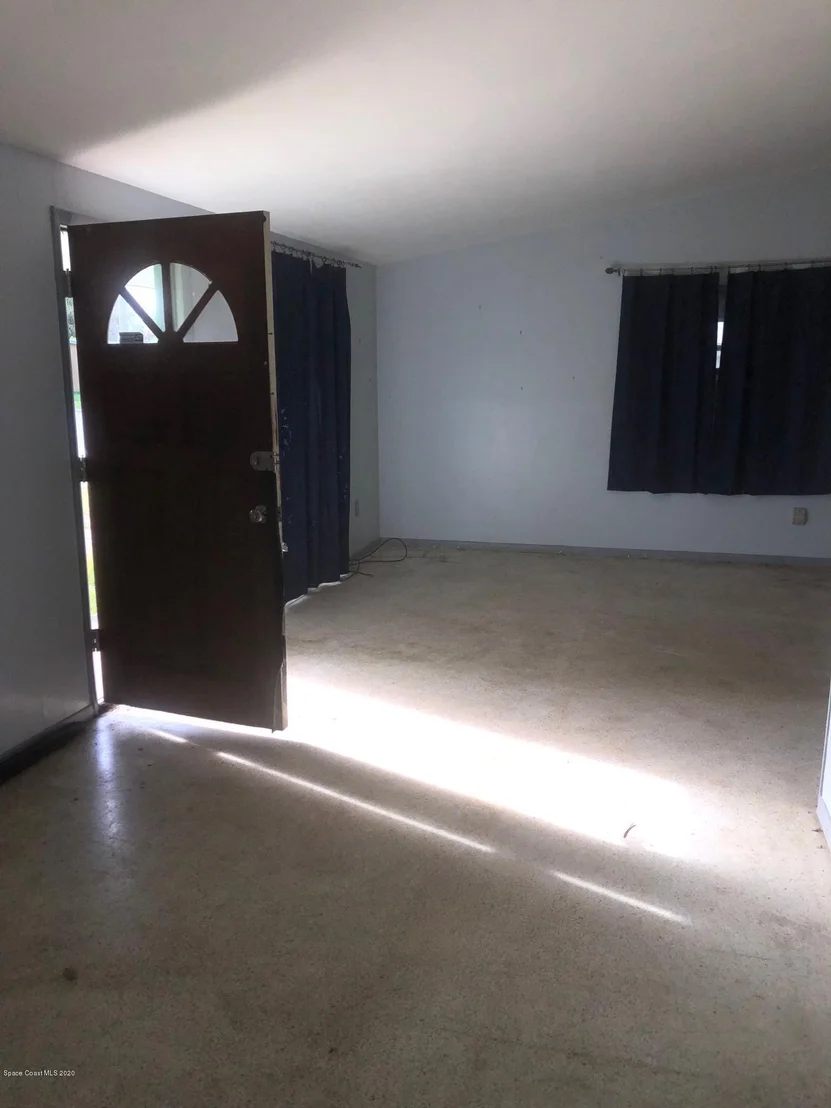 Photo of 1157 Cabot Drive NE