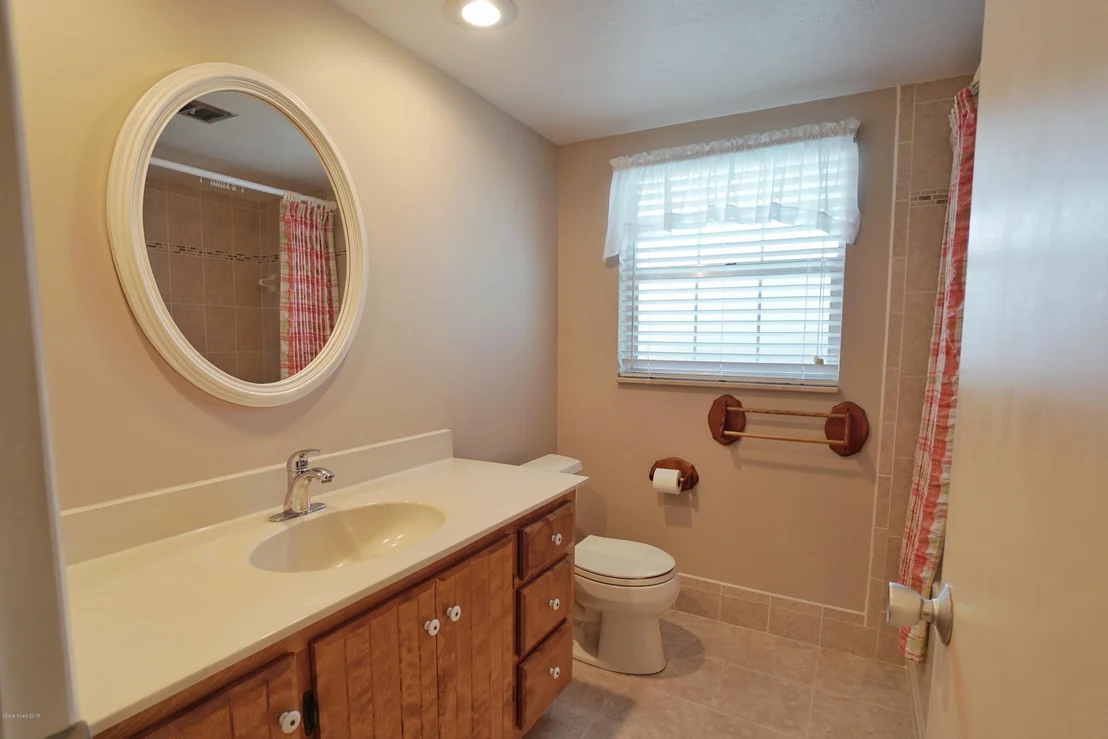 Photo of 913 Kings Post Road