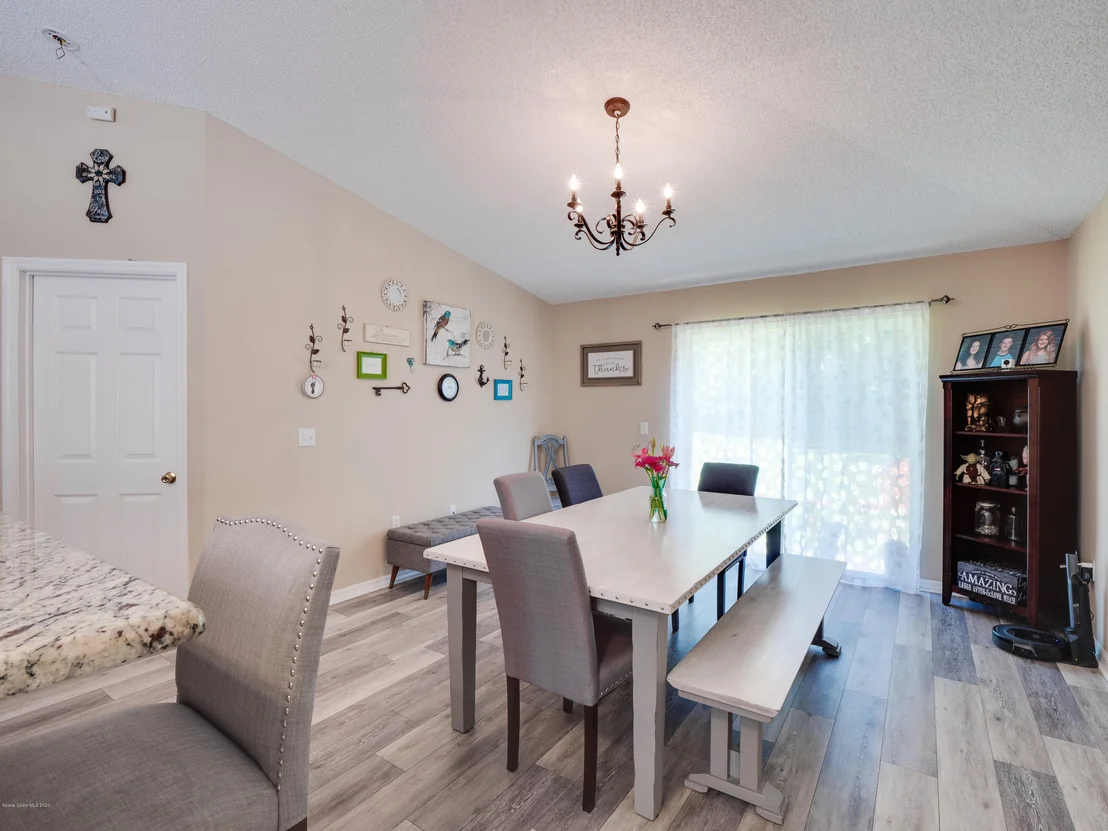 Photo of 1680 Vista Lake Circle