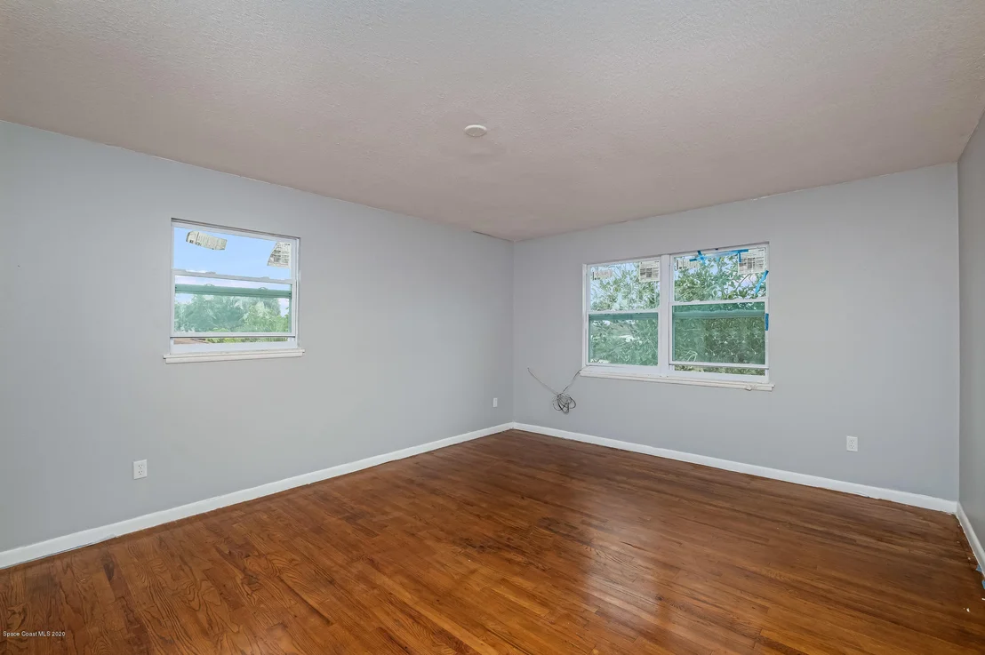 Photo of 1019 Daytona Drive NE