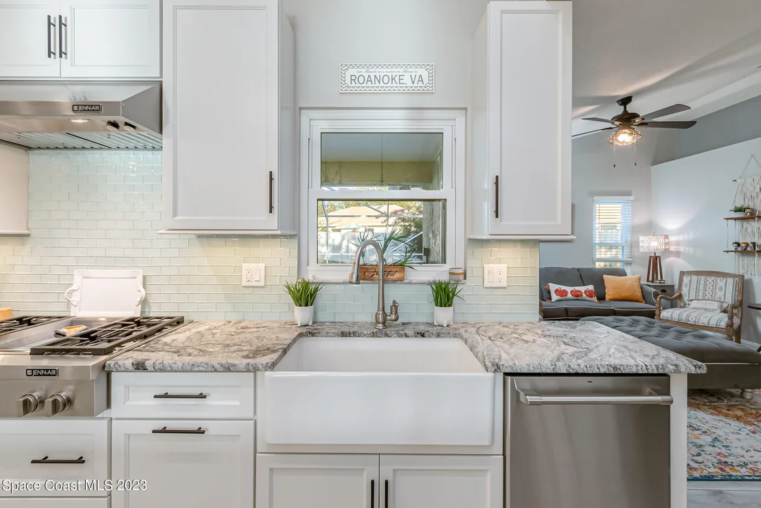 Photo of 3336 Lake View Circle