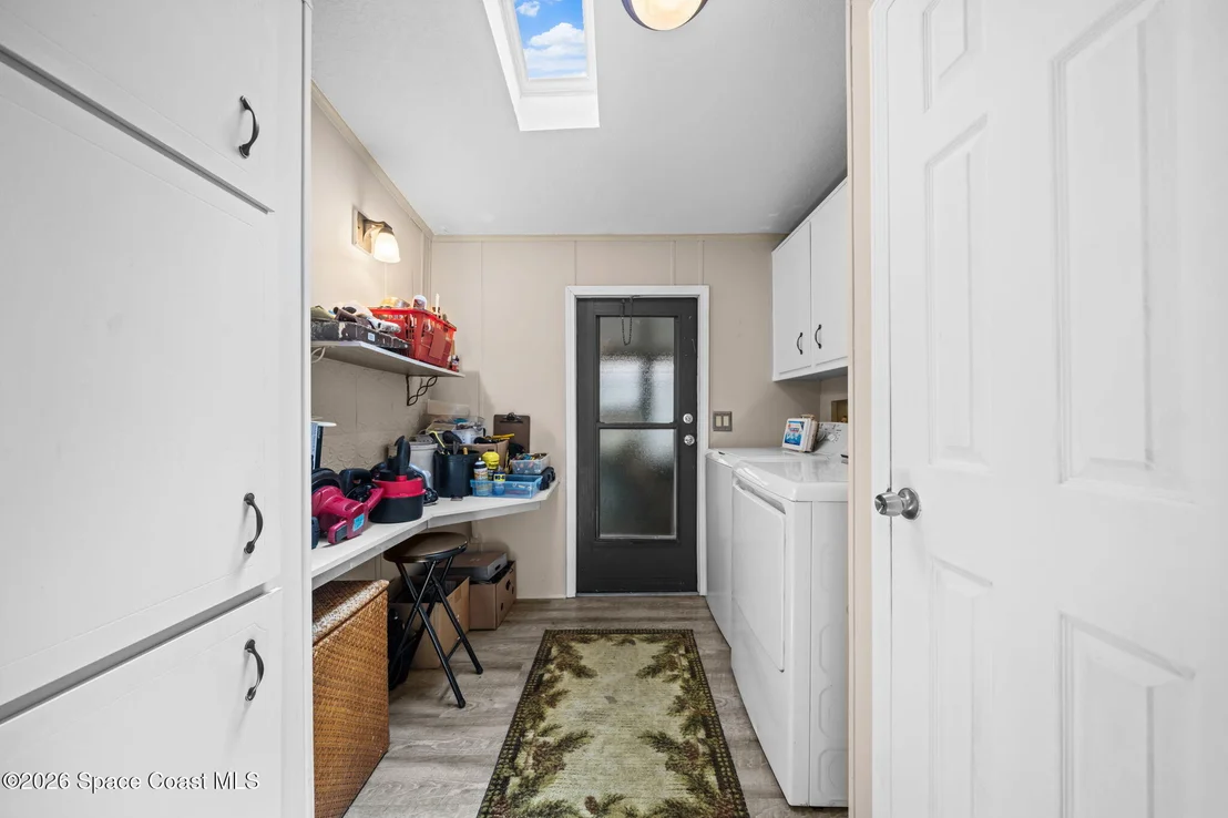 Photo of 602 N Dolphin Circle