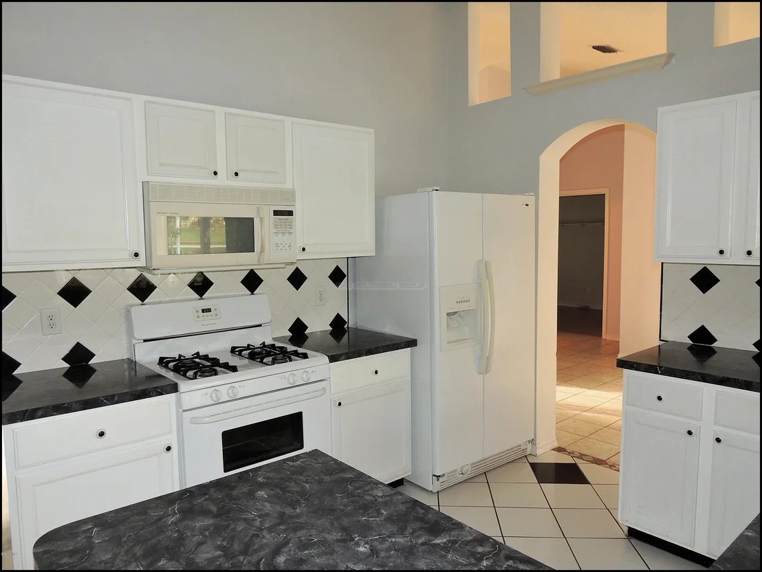 Photo of 970 Tamarind Circle