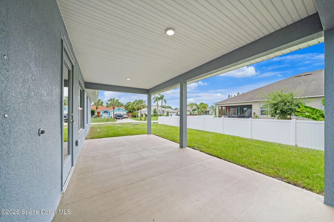 Photo of 920 Lyons Circle NW