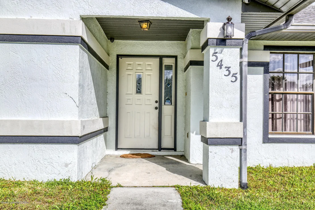Photo of 5435 Pine Street