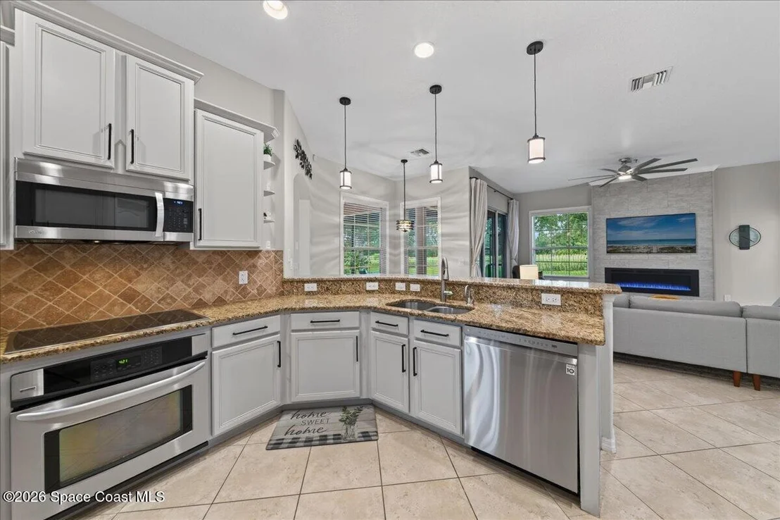 Photo of 1848 Windbrook Drive SE