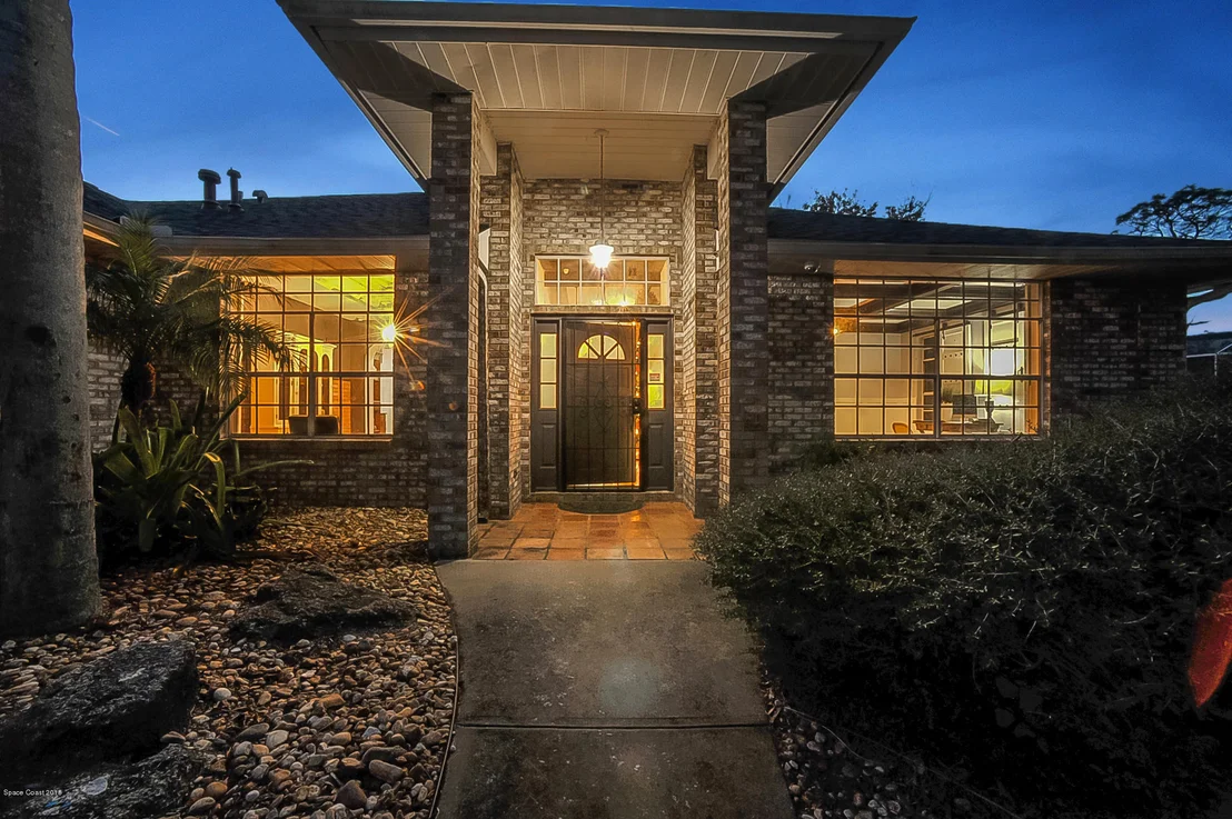 Photo of 4470 Canard Road
