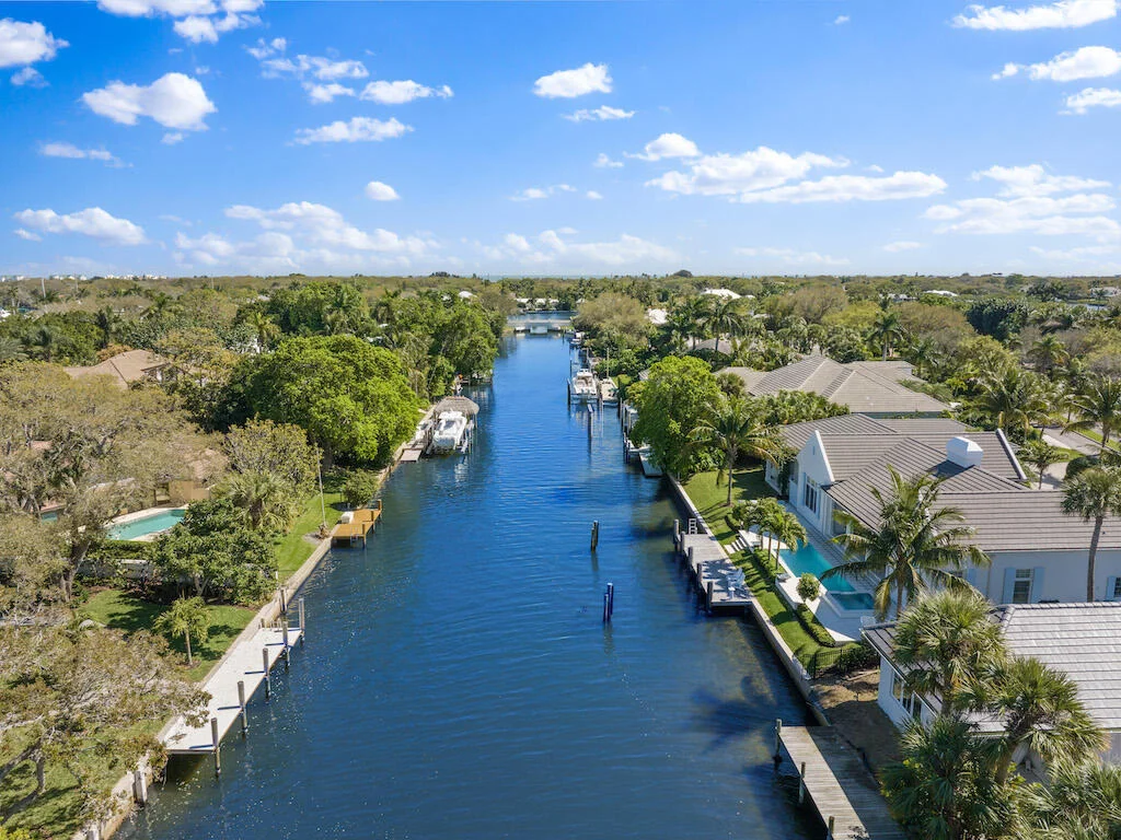 Photo of 501 River Drive
