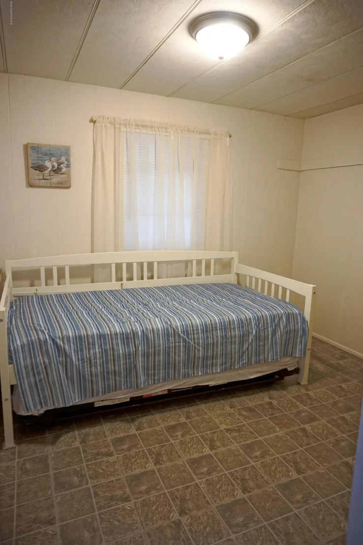 Photo of 3172 Indian River Drive NE