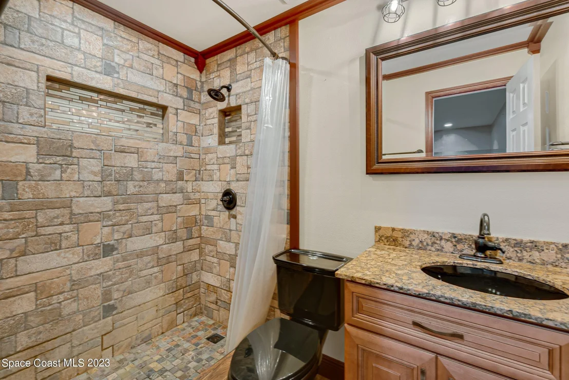 Photo of 1718 Bruman