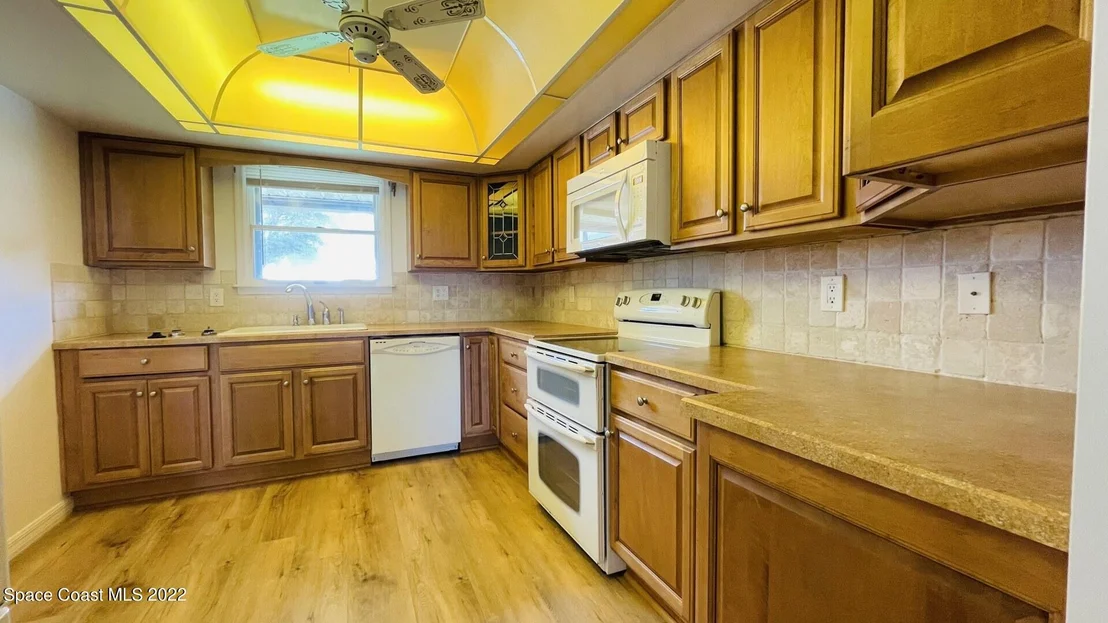 Photo of 216 Chalet Avenue