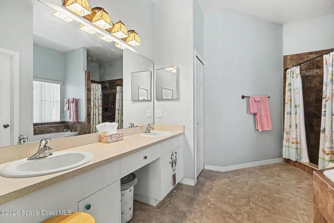 Photo of 6890 Caliph Avenue