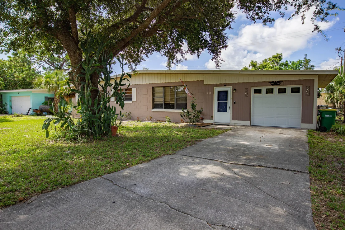 Photo of 1205 Tech Place
