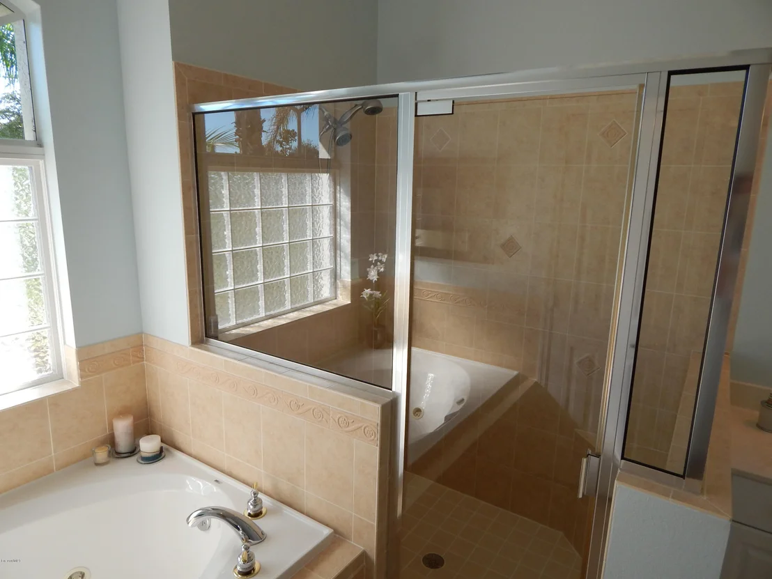 Photo of 211 SE Devlin Court