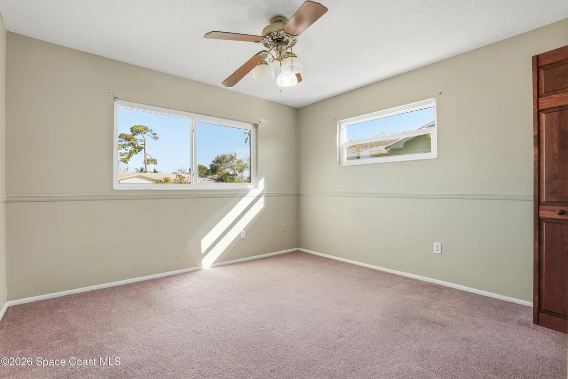 Photo of 875 Kings Post Road