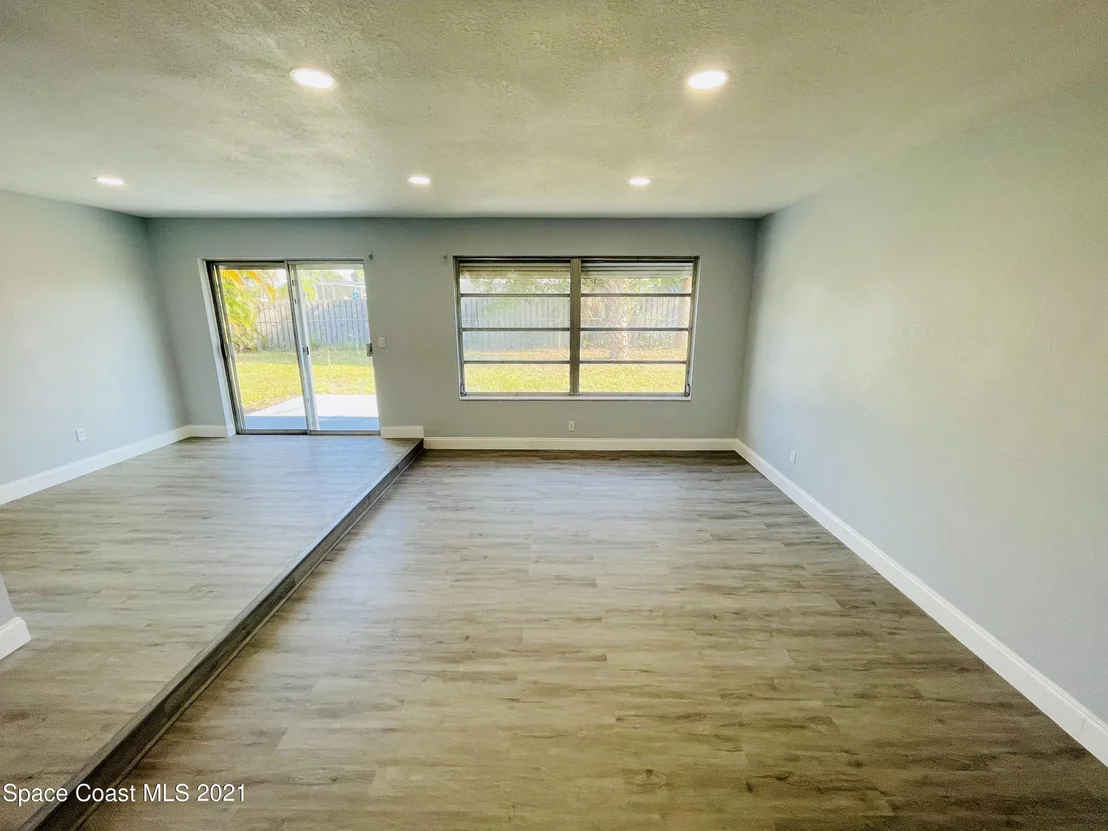 Photo of 996 Nicklaus Drive