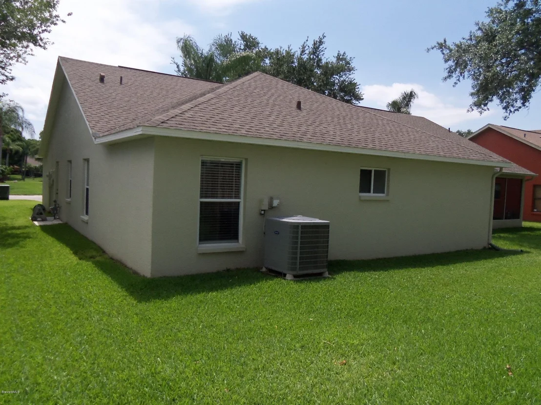 Photo of 975 Pelican Lane