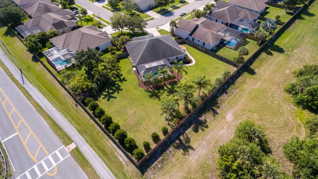 Photo of 2033 Woodfield Circle