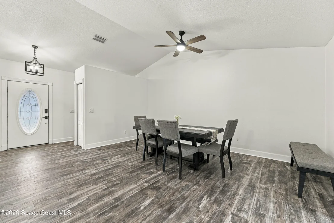 Photo of 449 NE Gilbert Drive NE