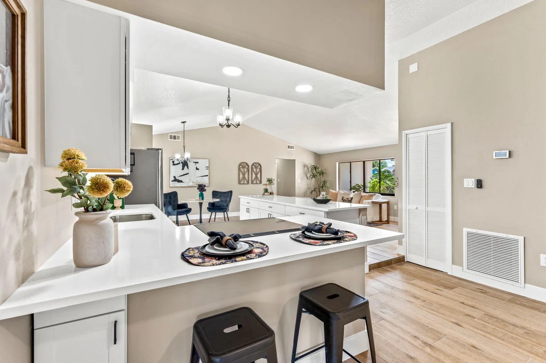 Photo of 4695 Robert Street