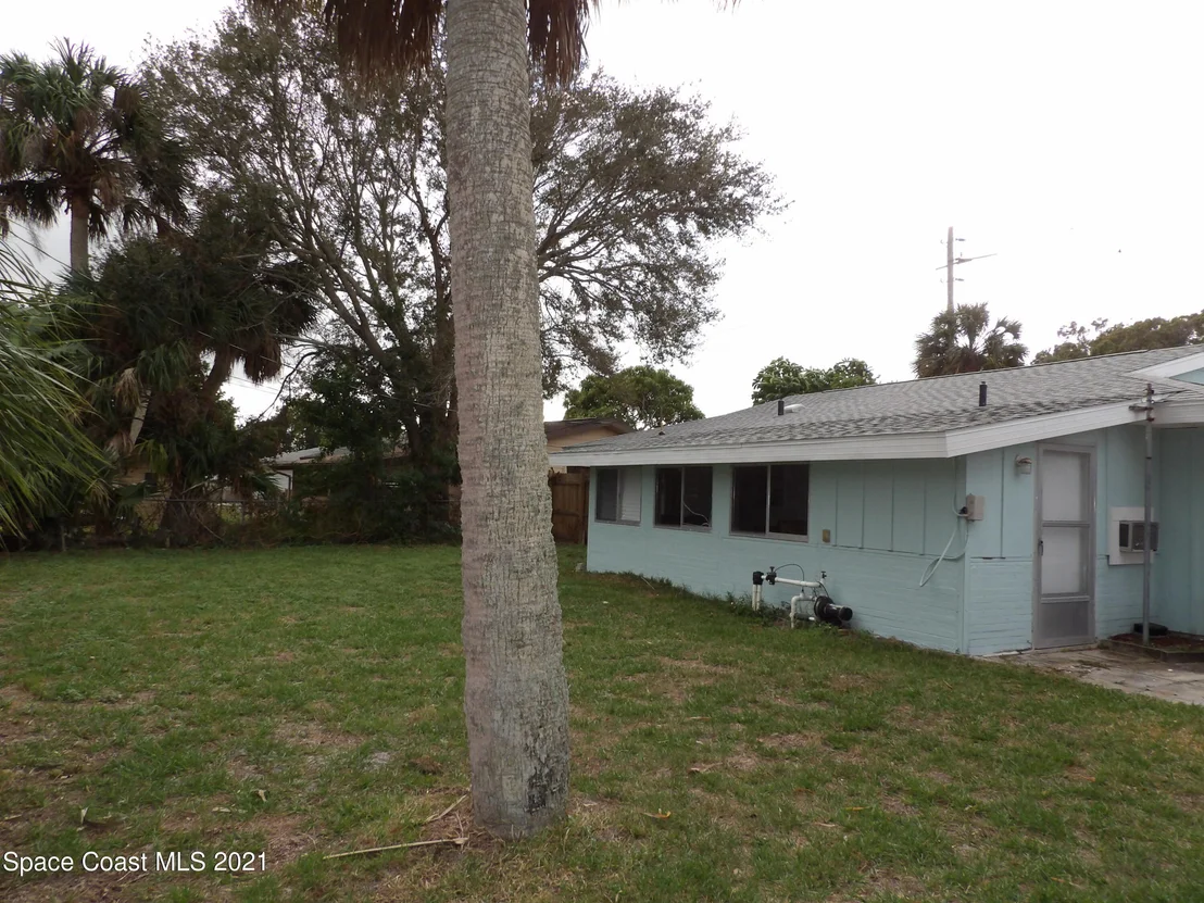 Photo of 797 Bianca Drive NE