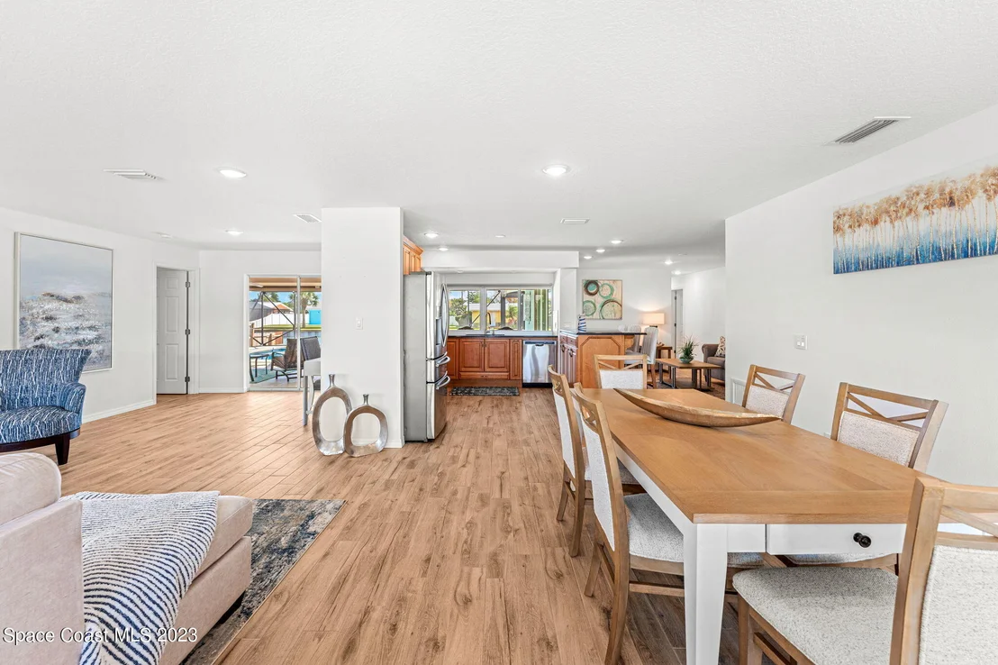 Photo of 339 Brightwaters Drive