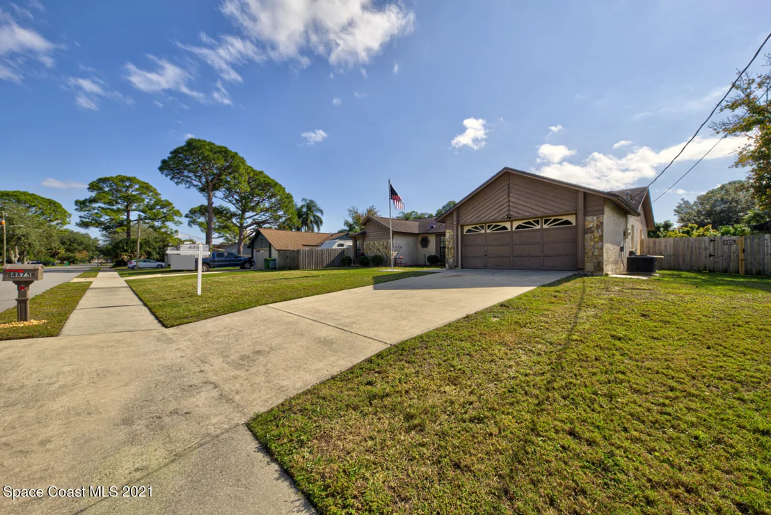 Photo of 4675 Greenhill Street