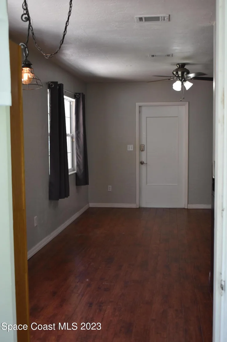 Photo of 1058 Barclay Drive