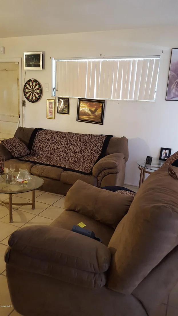 Photo of 1048 Cypress Lane