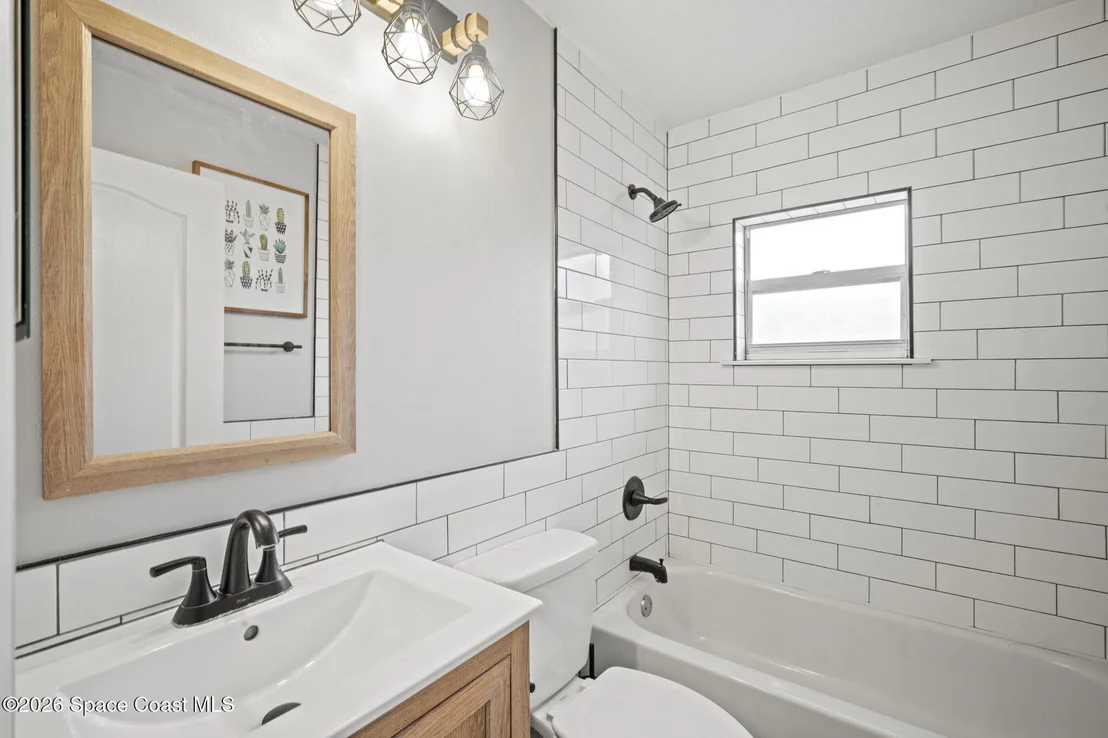 Photo of 425 La Veta Drive