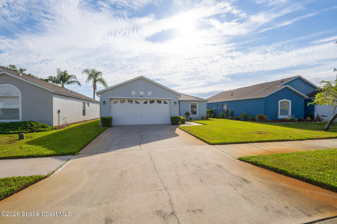 Photo of 967 Villa Drive