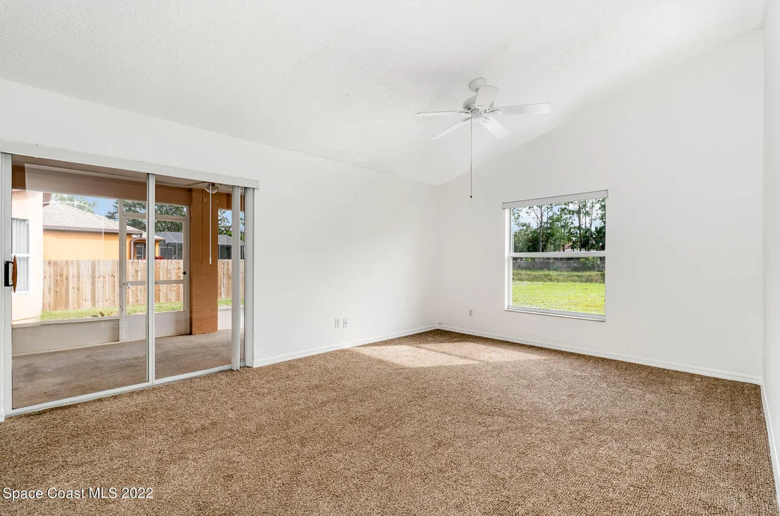 Photo of 1707 Elmhurst Circle SE